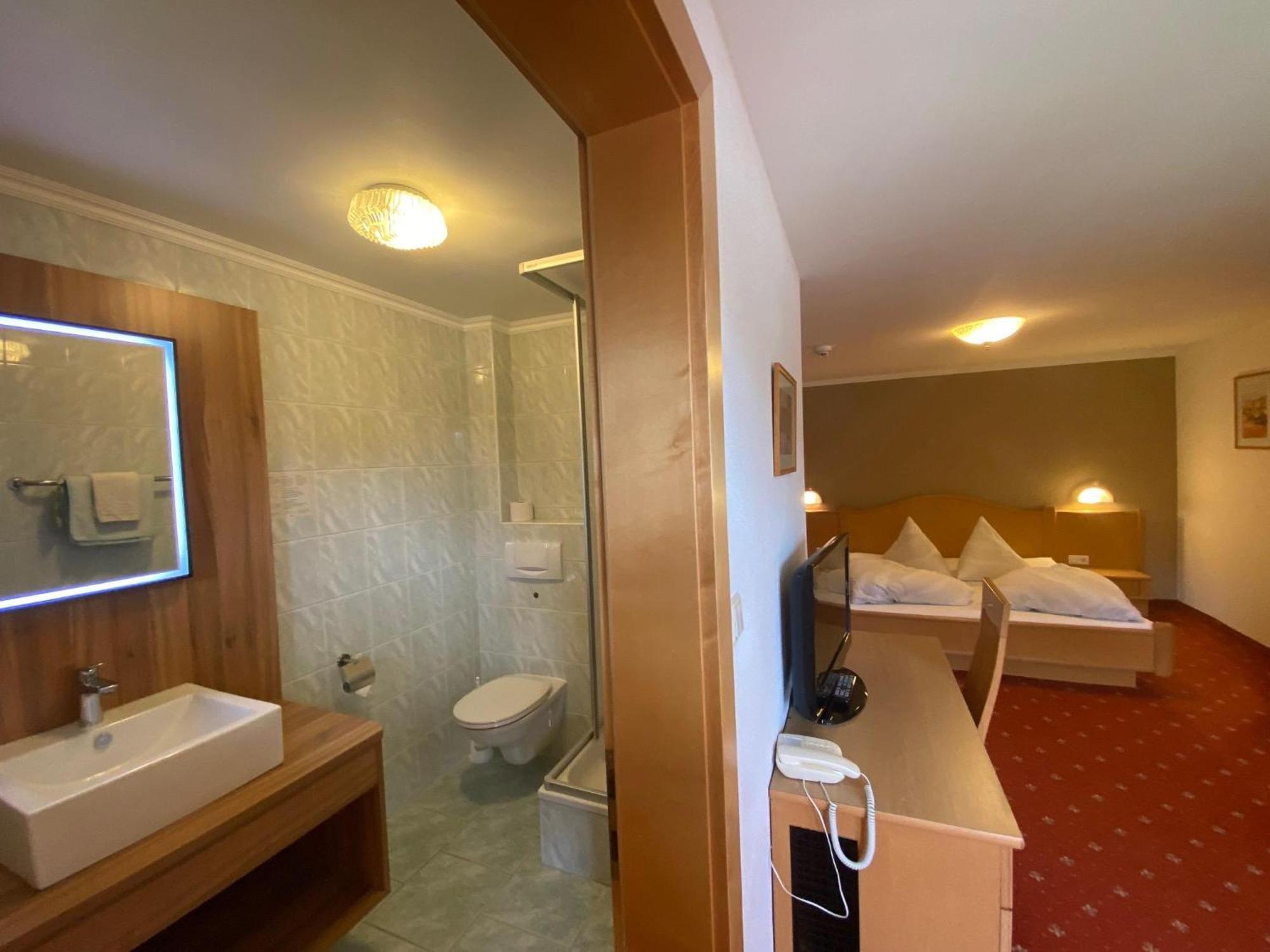 Pension Edelweiss Breitenbach am Inn Екстер'єр фото